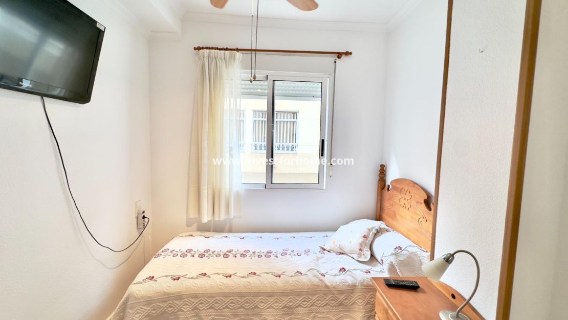 Sale - Apartment - Torrevieja - Centro
