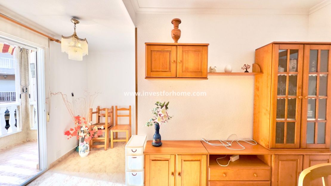 Sale - Apartment - Torrevieja - Centro