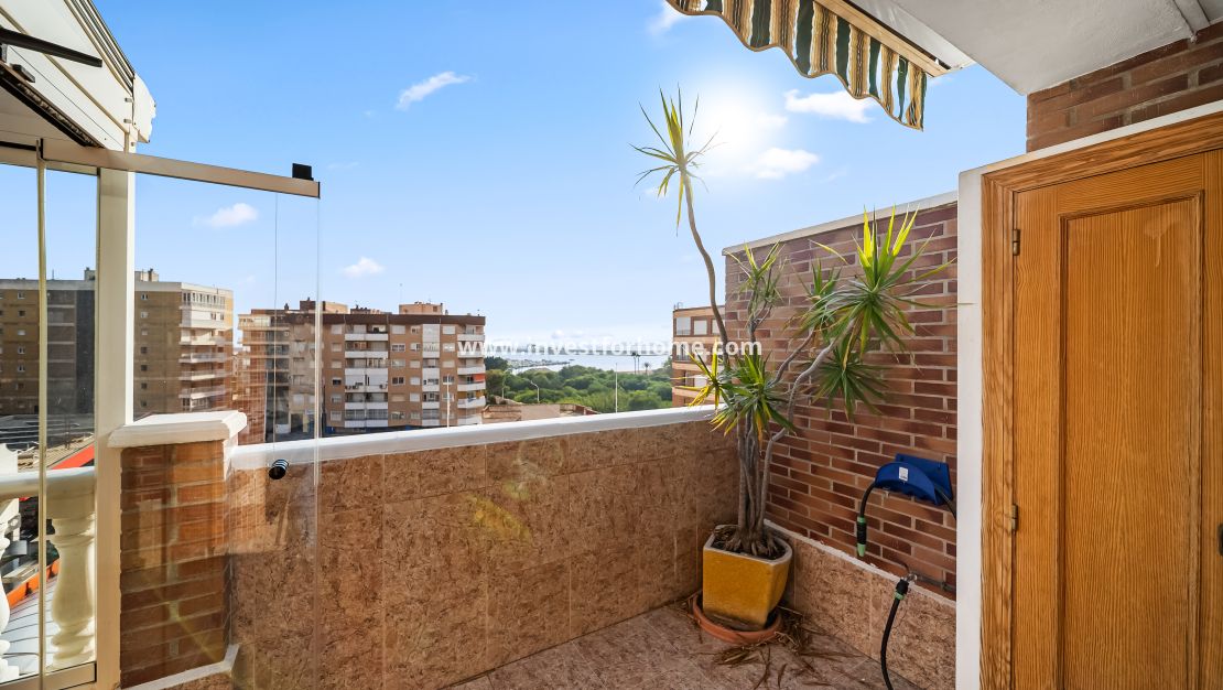 Sale - Apartment - Torrevieja - Centro
