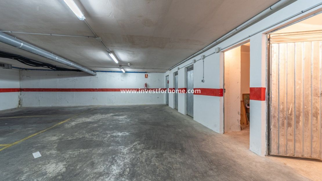 Sale - Apartment - Torrevieja - Centro