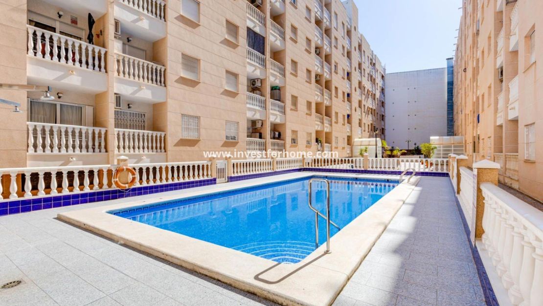 Sale - Apartment - Torrevieja - Centro