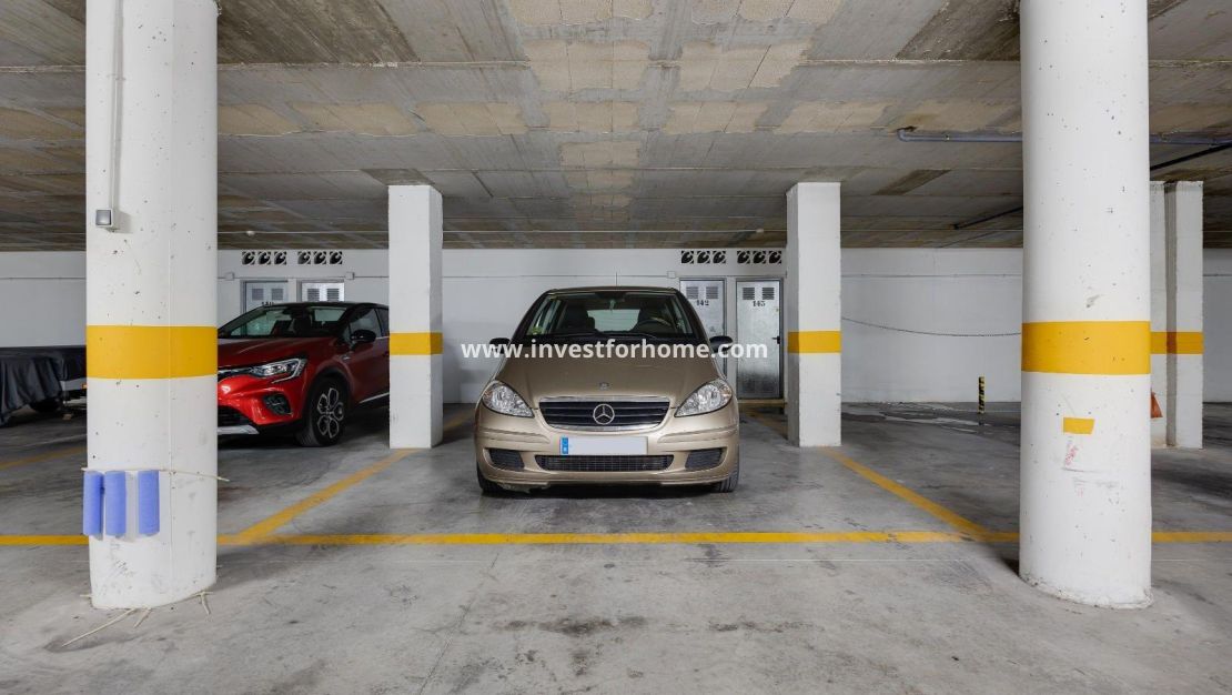 Sale - Apartment - Torrevieja - Centro