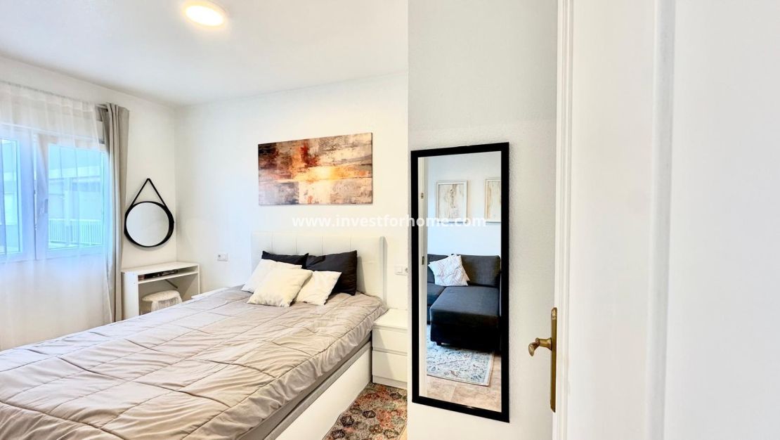 Sale - Apartment - Torrevieja - Centro