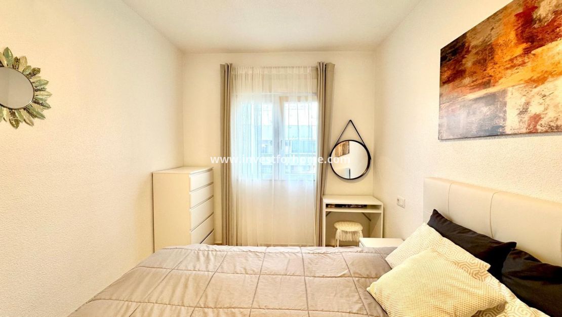 Sale - Apartment - Torrevieja - Centro