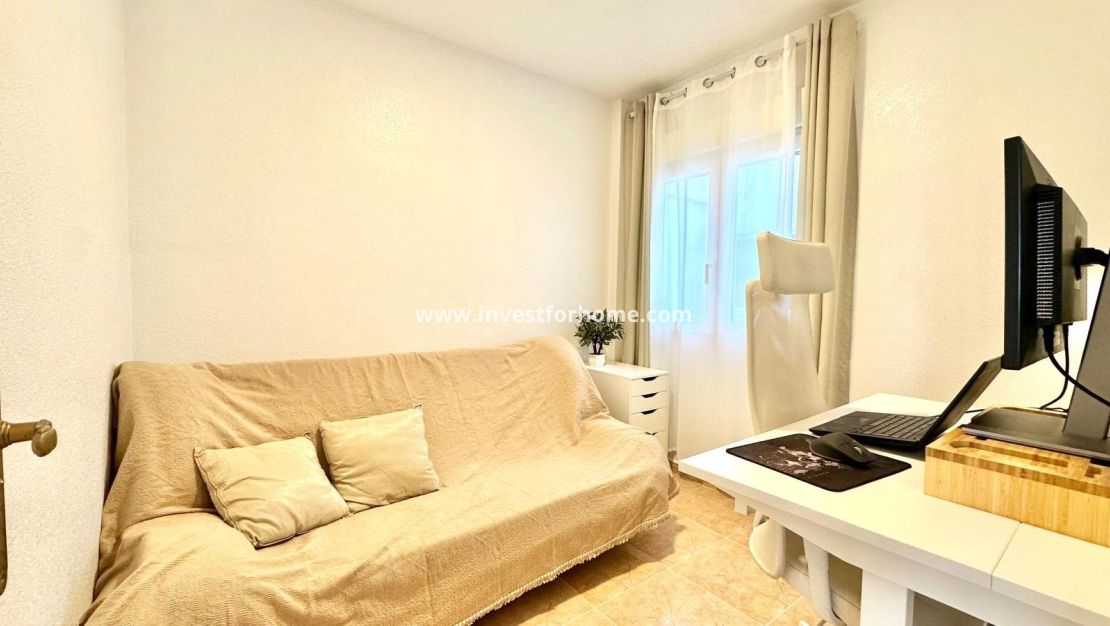 Sale - Apartment - Torrevieja - Centro