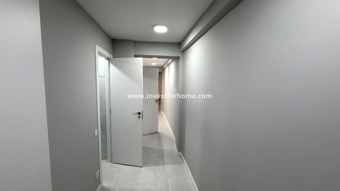 Sale - Apartment - Torrevieja - Centro