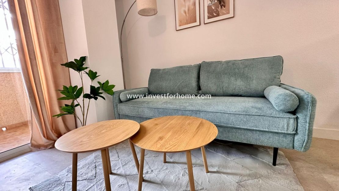 Sale - Apartment - Torrevieja - Centro