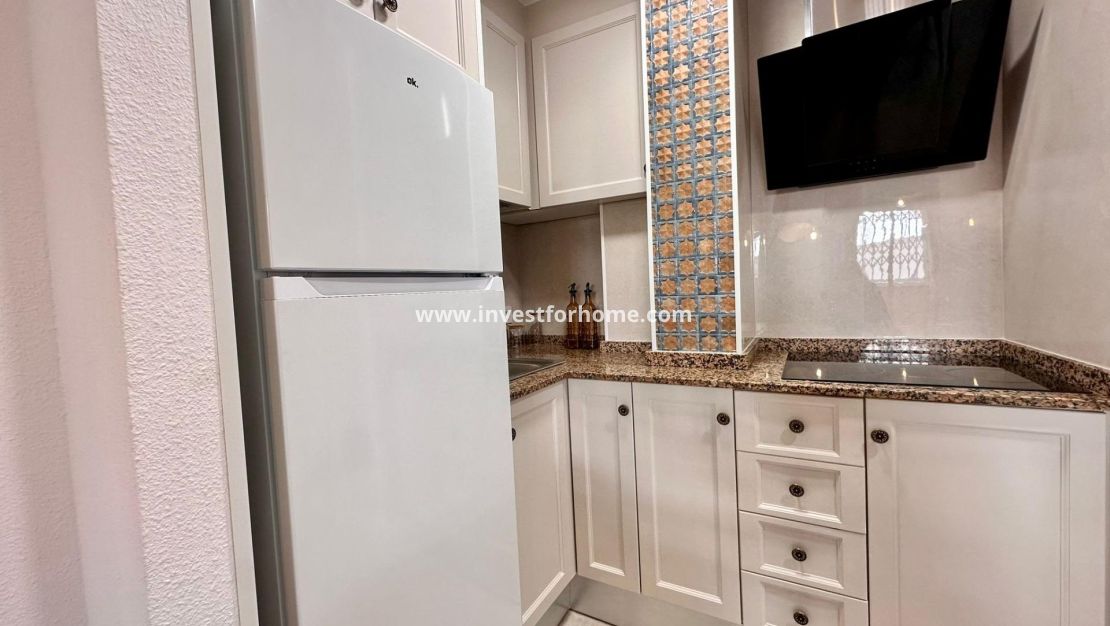 Sale - Apartment - Torrevieja - Centro