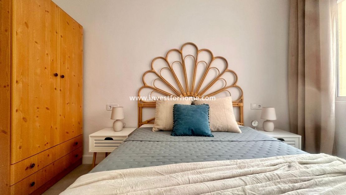 Sale - Apartment - Torrevieja - Centro