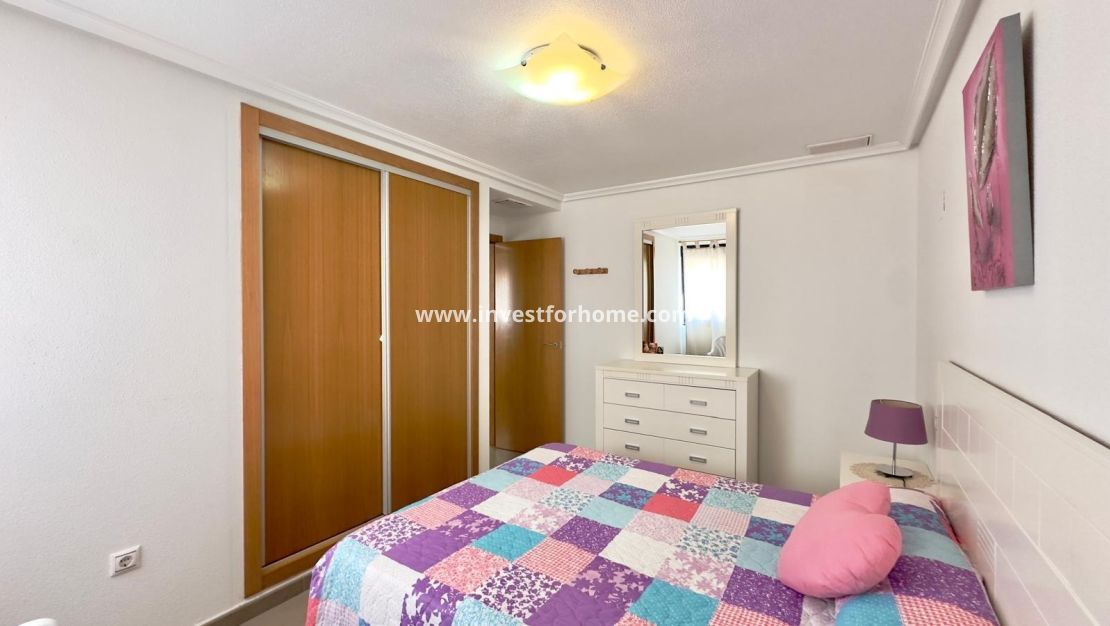 Sale - Apartment - Torrevieja - Centro