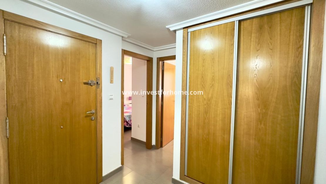 Sale - Apartment - Torrevieja - Centro