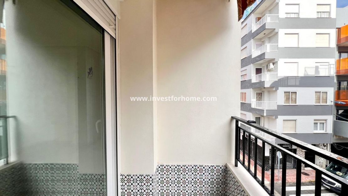 Sale - Apartment - Torrevieja - Centro