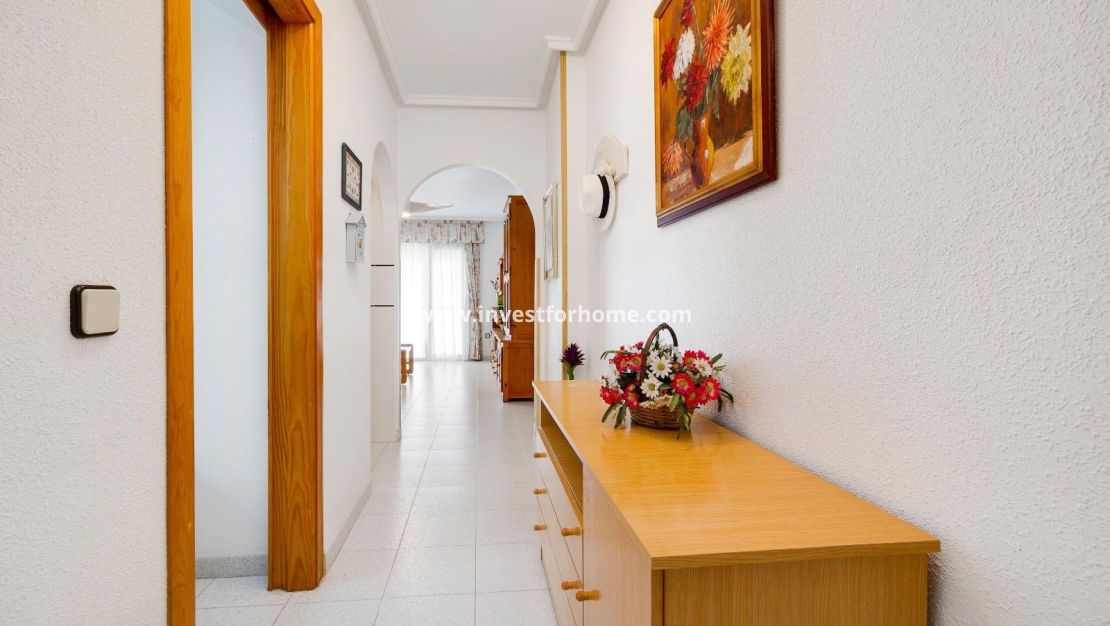 Sale - Apartment - Torrevieja - Centro