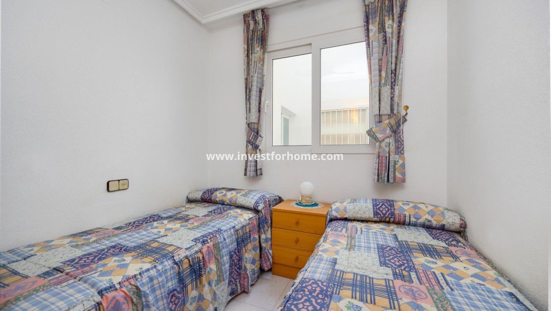 Sale - Apartment - Torrevieja - Centro