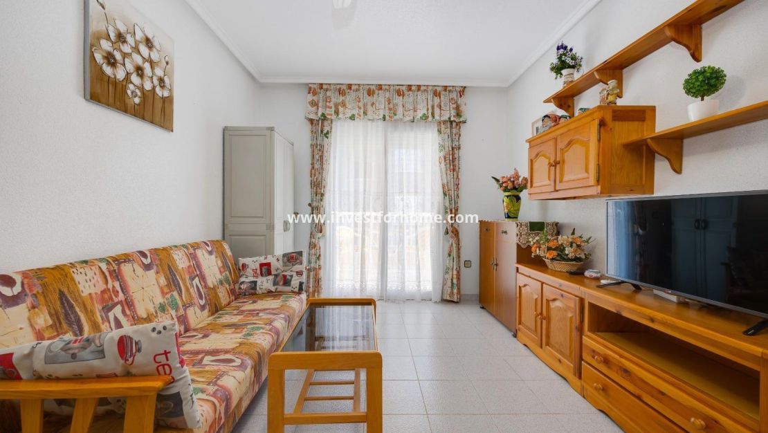 Sale - Apartment - Torrevieja - Centro