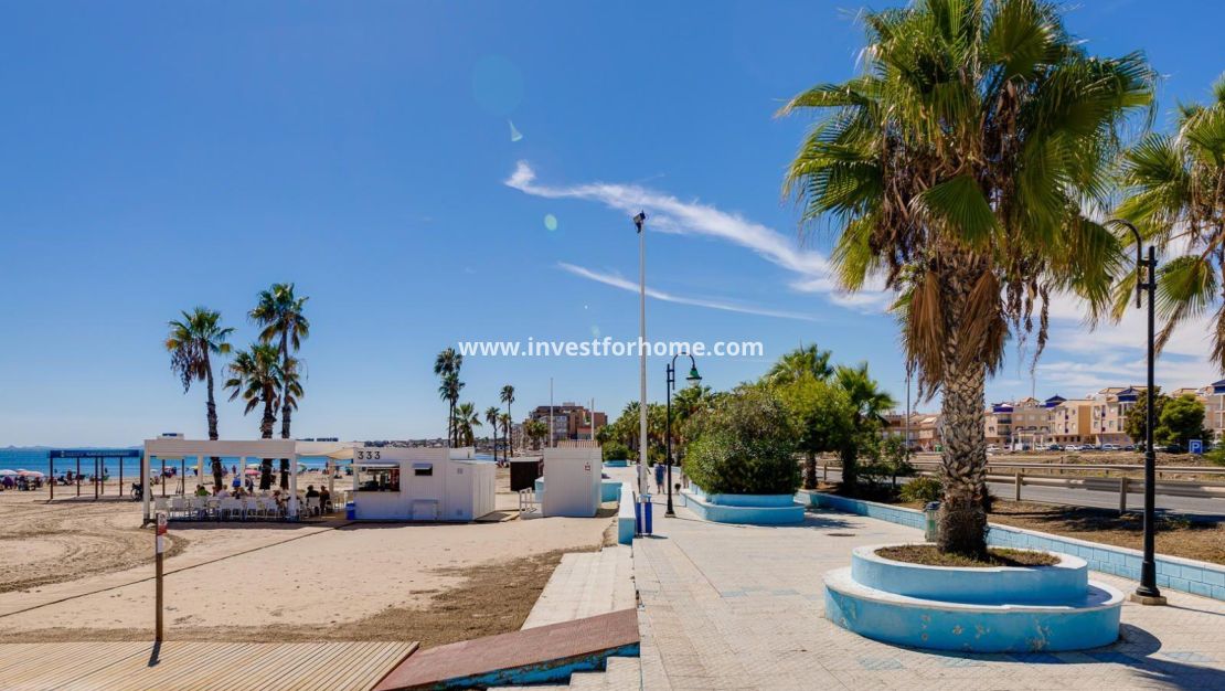 Sale - Apartment - Torrevieja - Centro