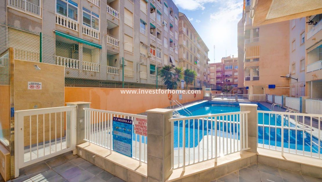 Sale - Apartment - Torrevieja - Centro