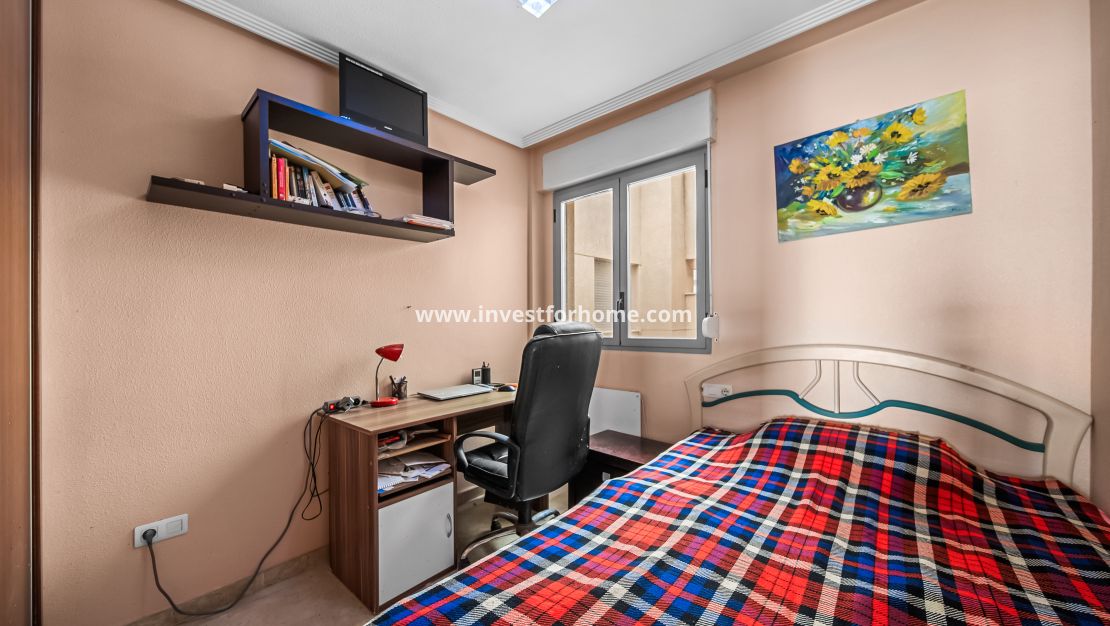 Sale - Apartment - Torrevieja - Centro