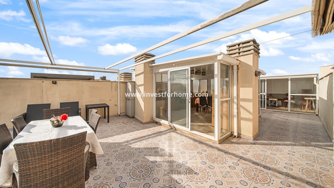 Sale - Apartment - Torrevieja - Centro