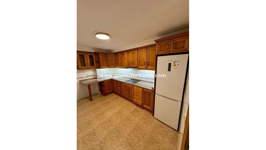 Sale - Apartment - Torrevieja - Centro