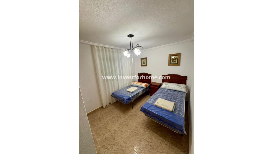 Sale - Apartment - Torrevieja - Centro