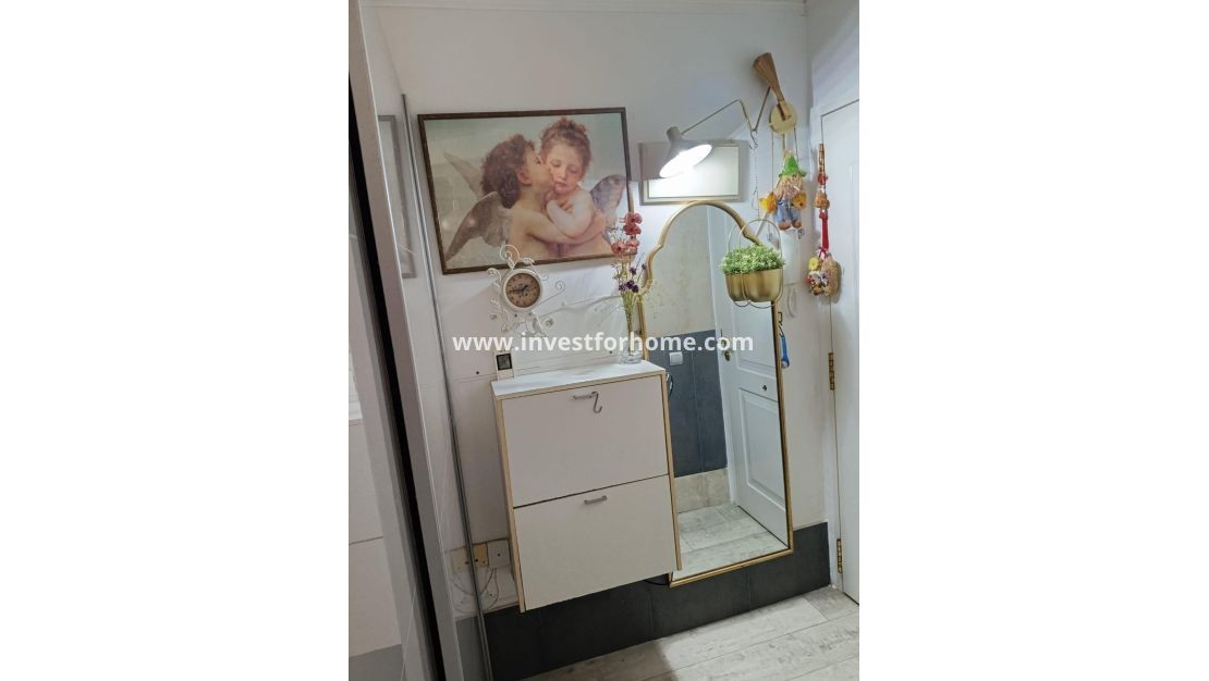 Sale - Apartment - Torrevieja - Centro