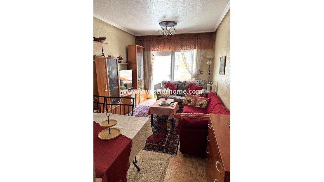 Sale - Apartment - Torrevieja - Centro