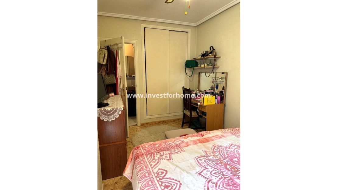 Sale - Apartment - Torrevieja - Centro