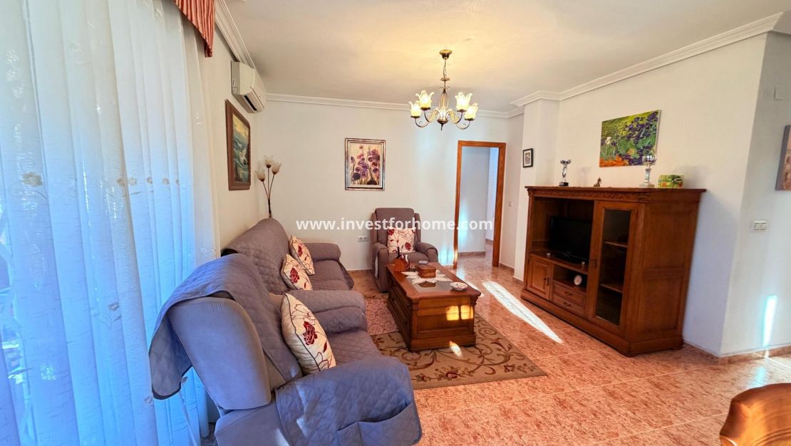 Sale - Apartment - Torrevieja - Centro