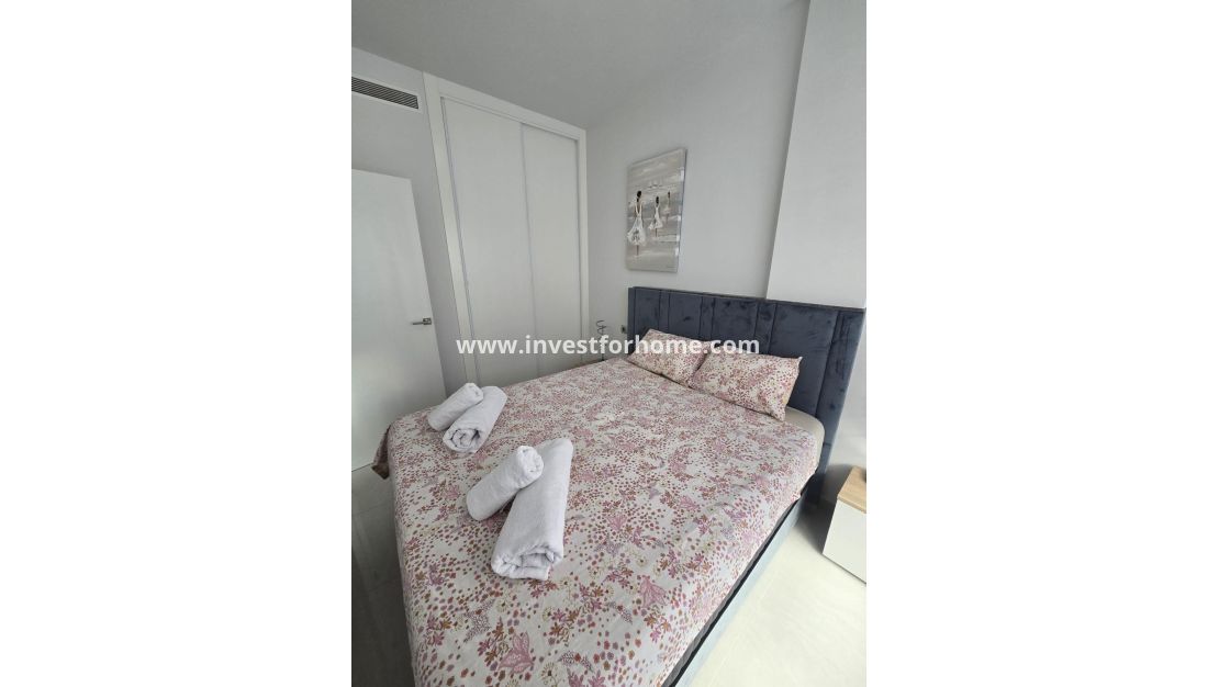 Sale - Apartment - Torrevieja - Centro