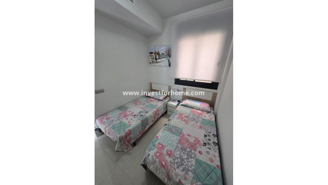 Sale - Apartment - Torrevieja - Centro