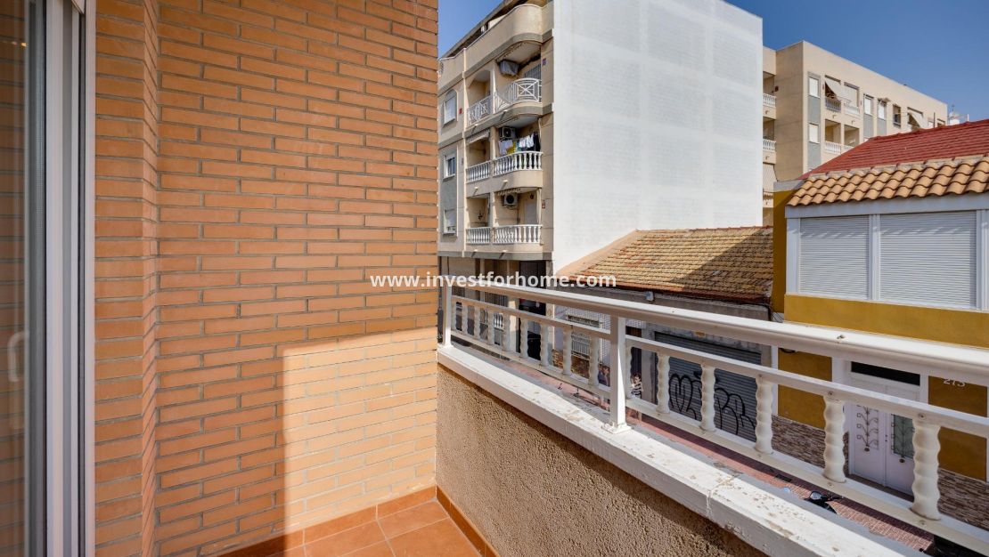 Sale - Apartment - Torrevieja - Centro