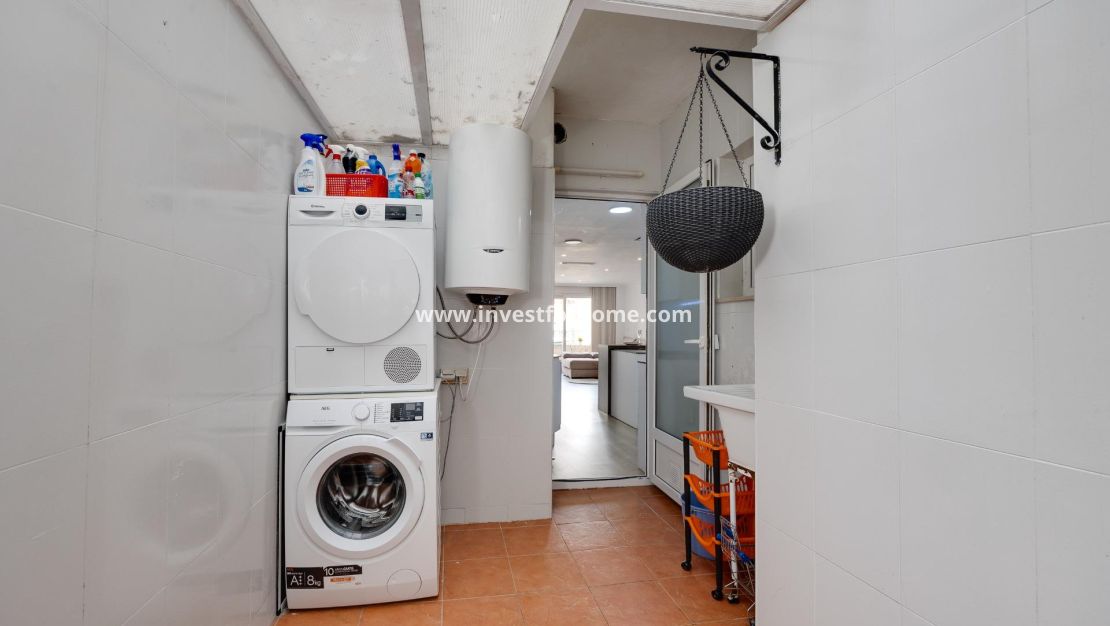 Sale - Apartment - Torrevieja - Centro