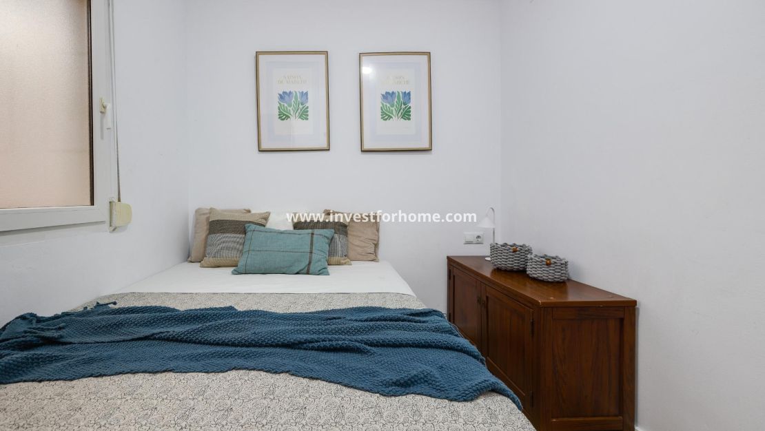 Sale - Apartment - Torrevieja - Centro
