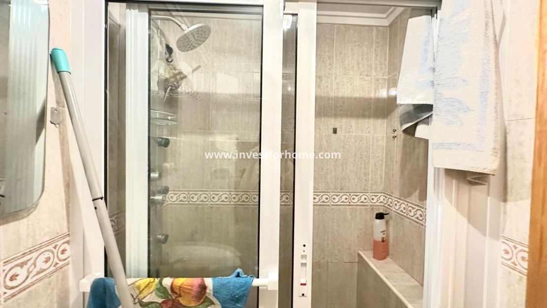 Sale - Apartment - Torrevieja - Centro