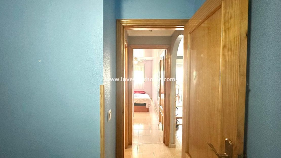 Sale - Apartment - Torrevieja - Centro
