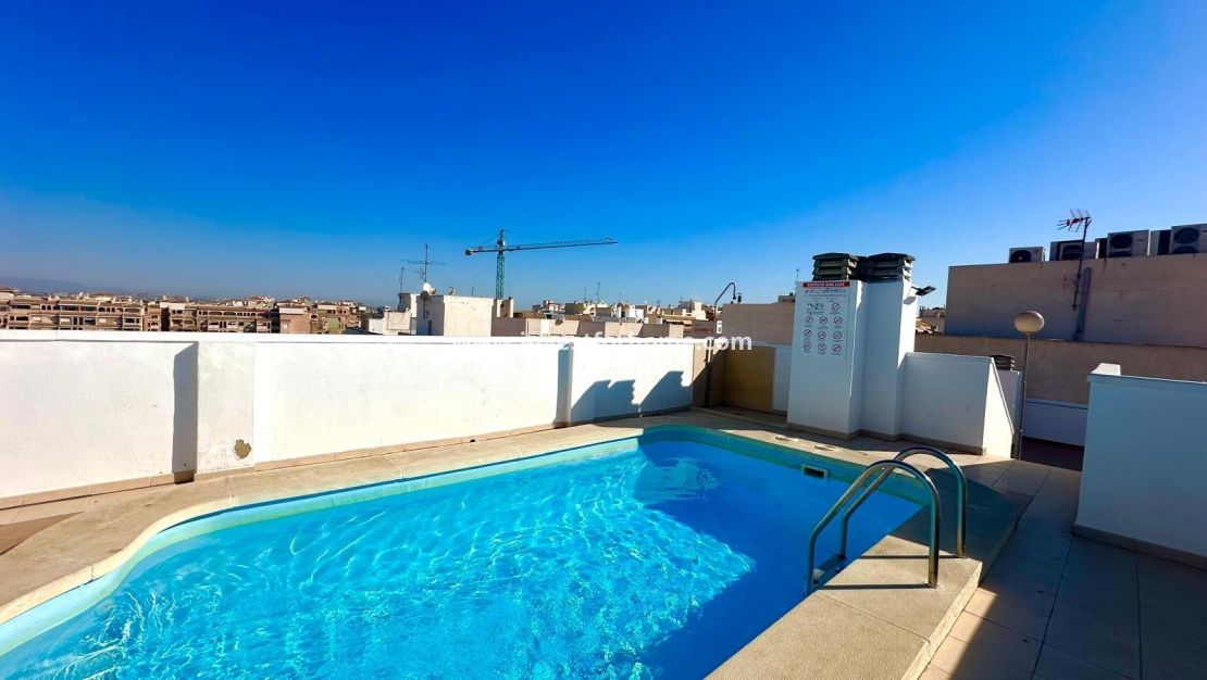 Sale - Apartment - Torrevieja - Centro