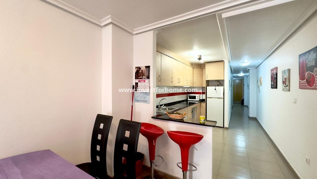 Sale - Apartment - Torrevieja - Centro