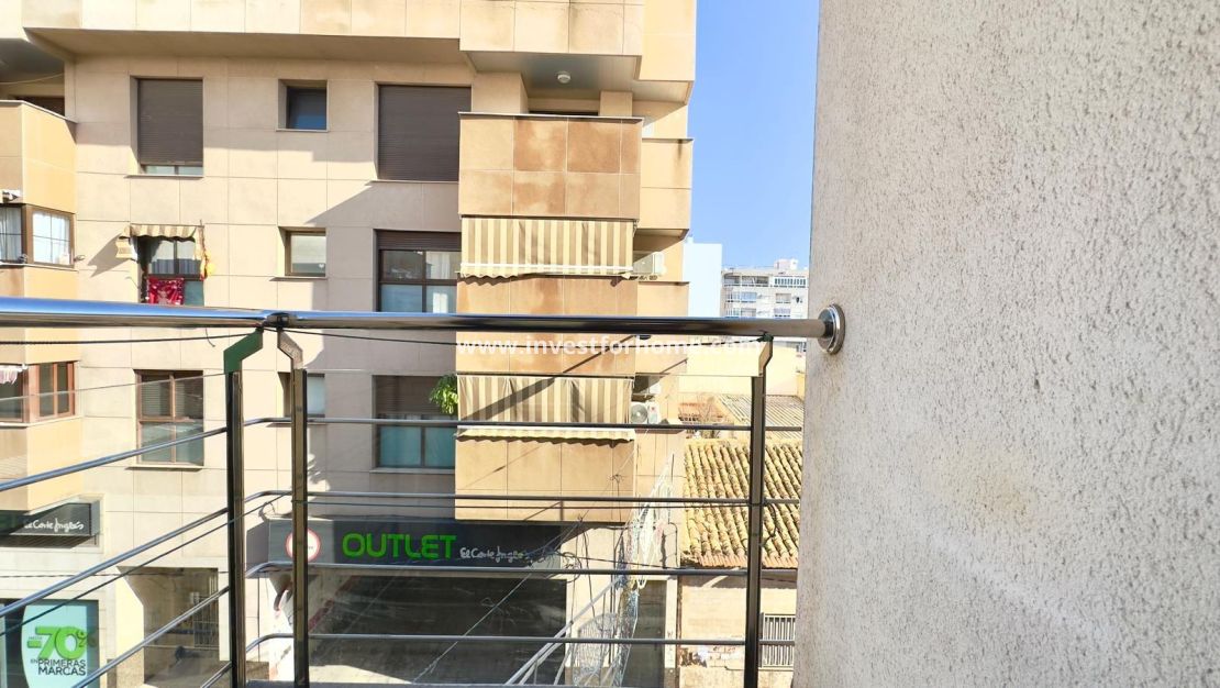 Sale - Apartment - Torrevieja - Centro
