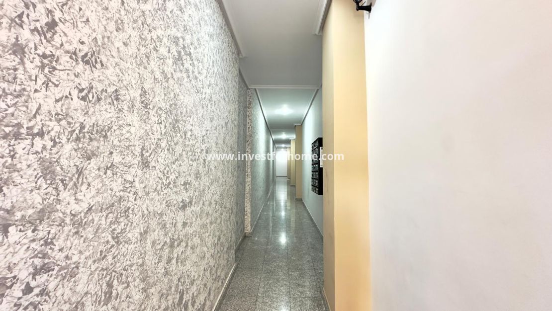 Sale - Apartment - Torrevieja - Centro