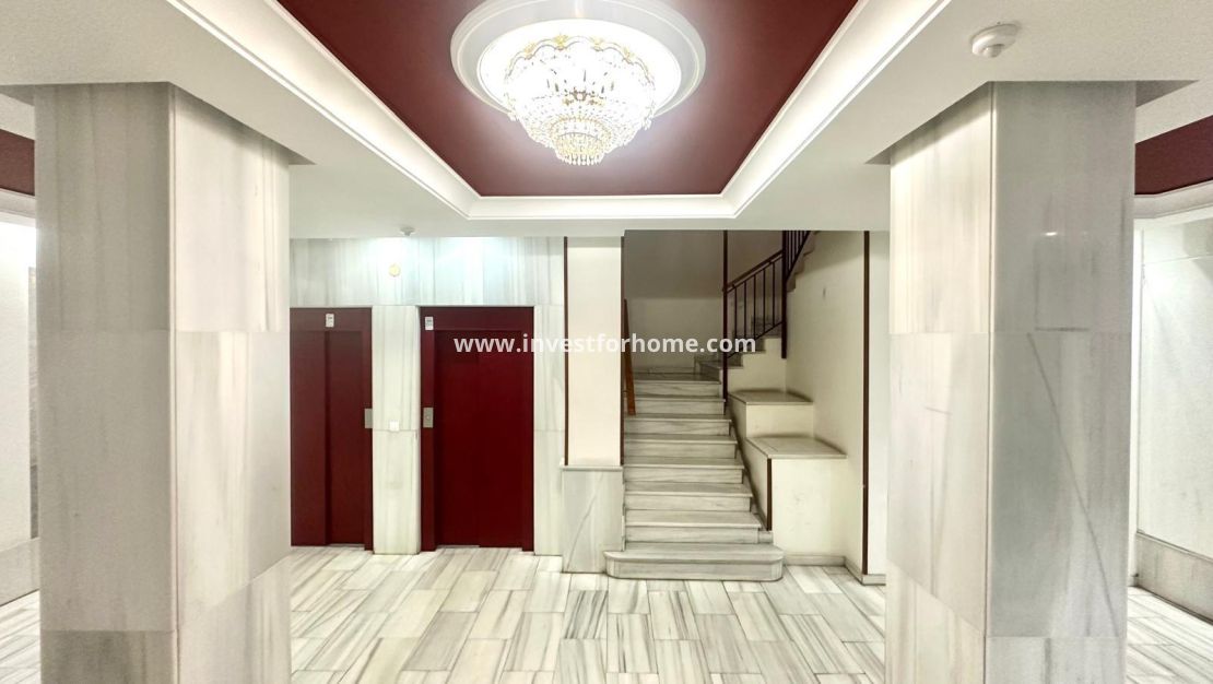 Sale - Apartment - Torrevieja - Centro