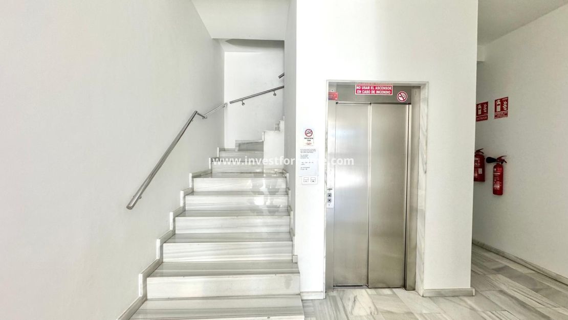 Sale - Apartment - Torrevieja - Centro