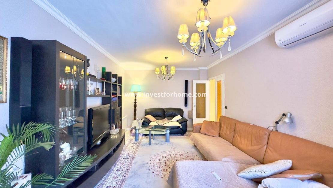 Sale - Apartment - Torrevieja - Centro