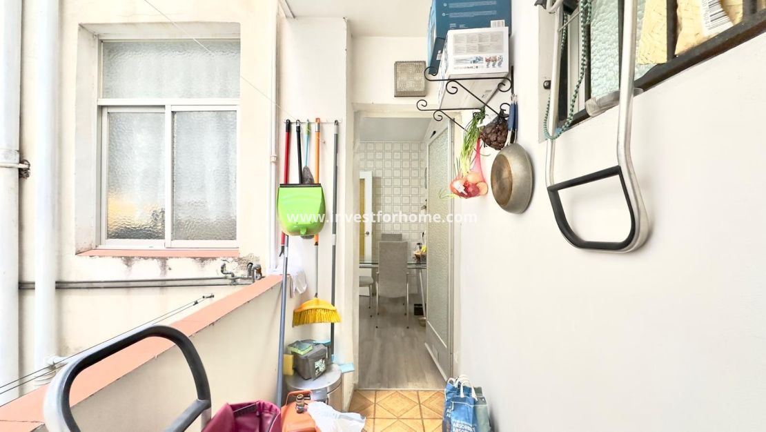 Sale - Apartment - Torrevieja - Centro