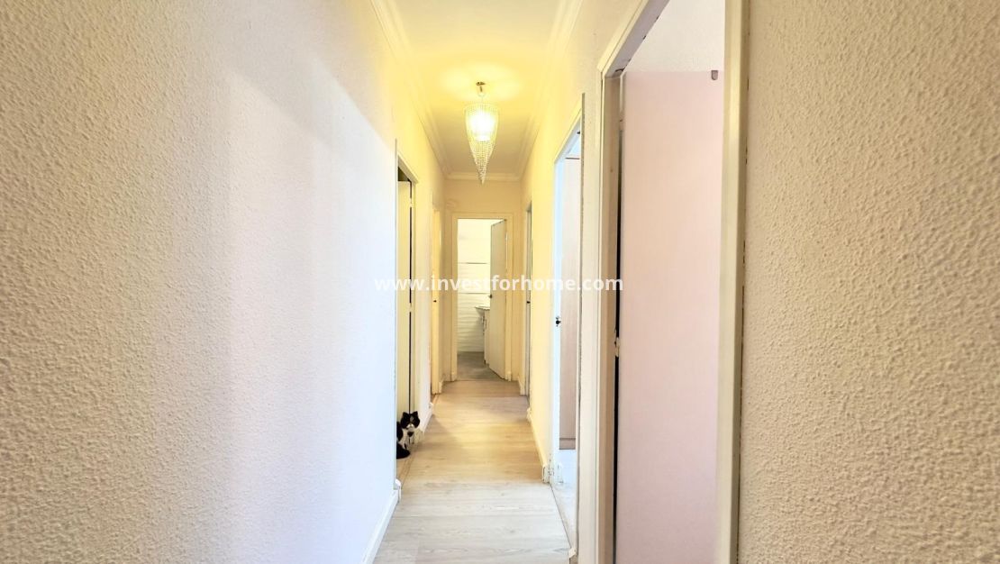 Sale - Apartment - Torrevieja - Centro