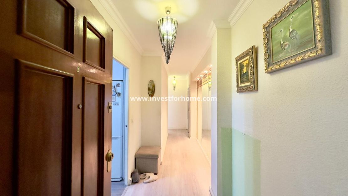 Sale - Apartment - Torrevieja - Centro