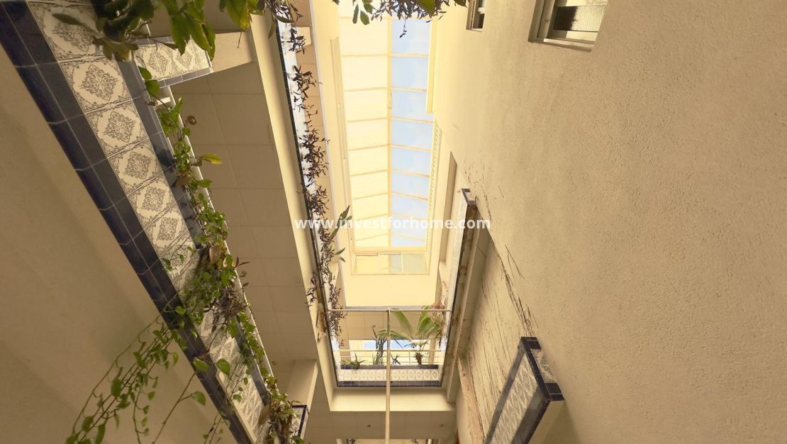 Sale - Apartment - Torrevieja - Centro