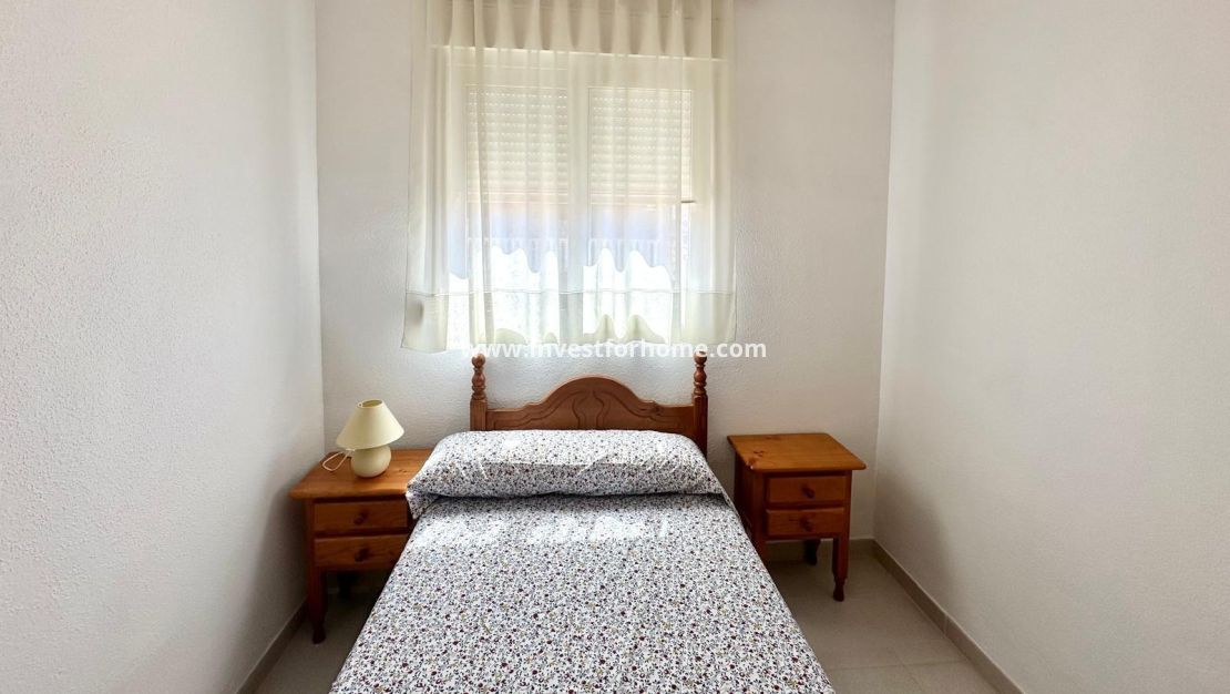 Sale - Apartment - Torrevieja - Centro