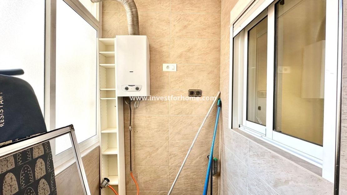 Sale - Apartment - Torrevieja - Centro