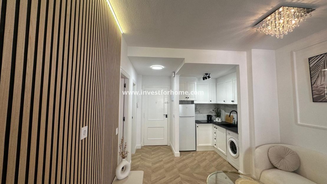 Sale - Apartment - Torrevieja - Centro